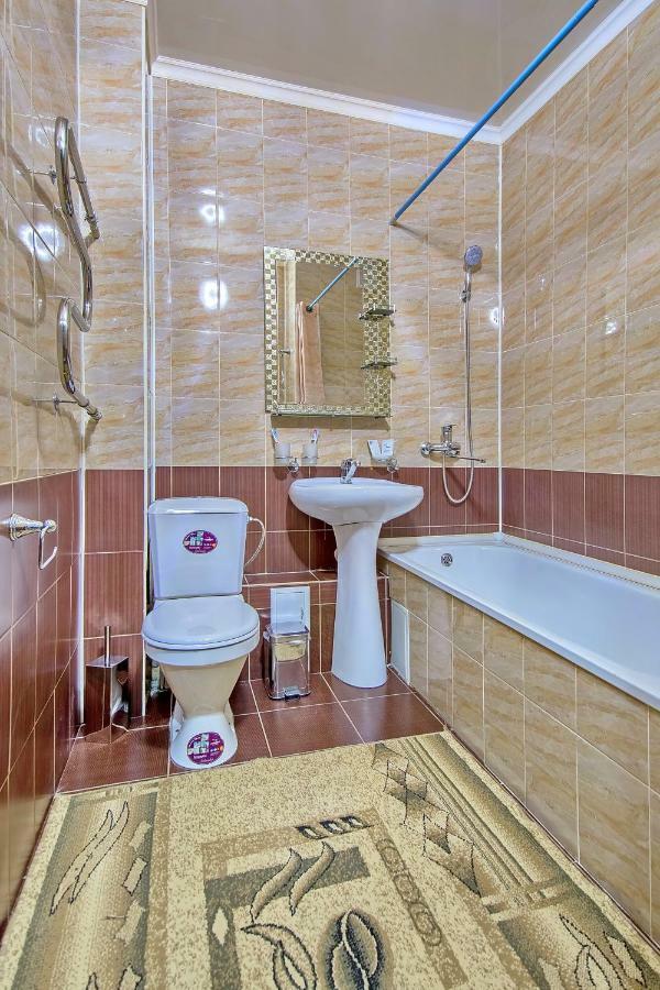 Cozy On Rozybakiev 145. Atakent Apartment *
