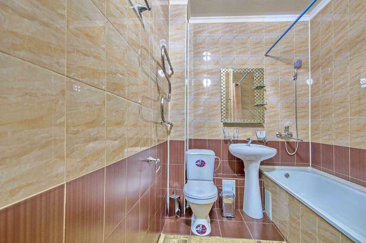 Apartment Cozy On Rozybakiev 145. Atakent